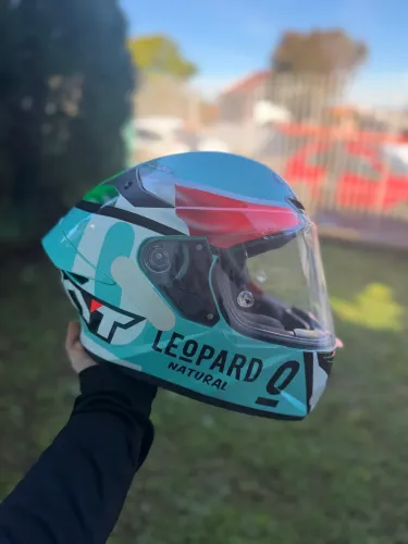 capacete leopard