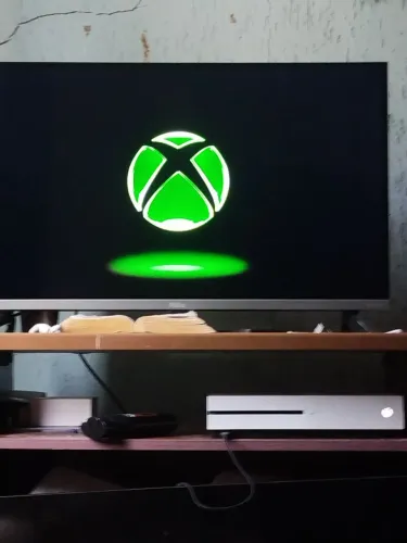 Xbox One S 1TB - Excelente estado - Funcionando perfeitamente