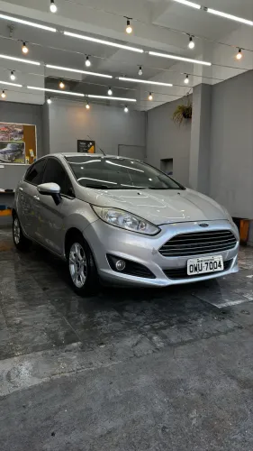 Ford Fiesta 1.6 16V Flex Aut. 5P 2014