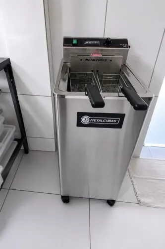 Vendo fritadeira elétrica