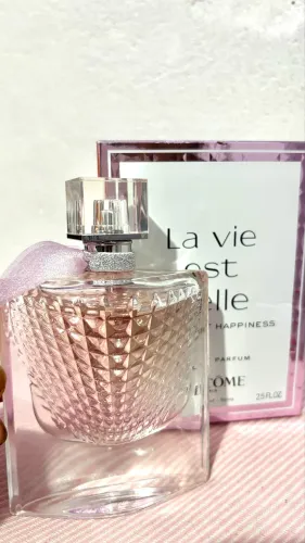 Perfume La Vie est belle