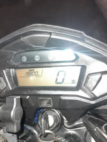 Moto único dono ano 2024.