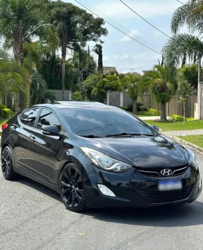 Hyundai Elantra GLS 1.8 16V Aut. 2012