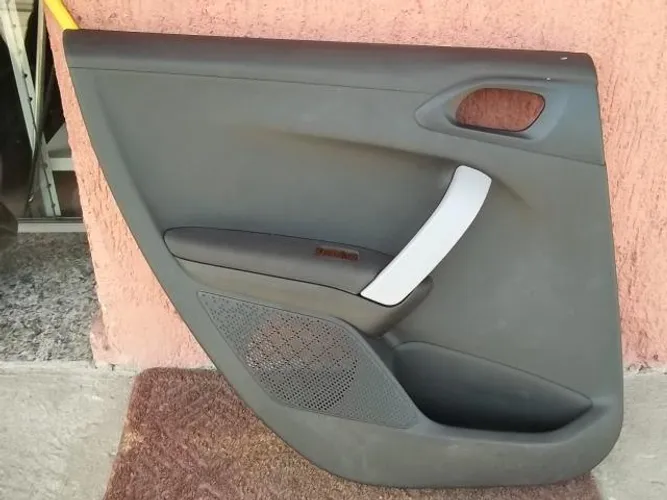 Forro De Porta Traseiro Esquerdo Peugeot 208