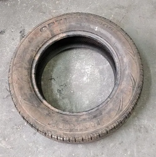 Pneu Hankook Aro 16 Optimo K406  235/60R16 Usado