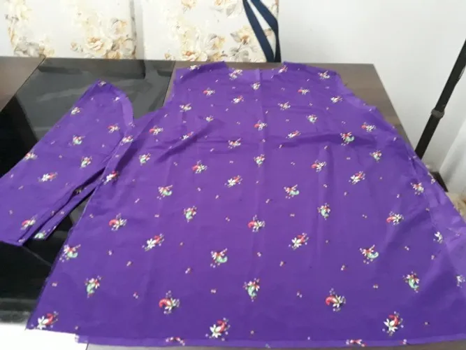 Tecido Camisa Inacabada Roxo Floral GG