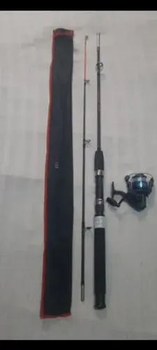 Vara de pesca com molinete nova 