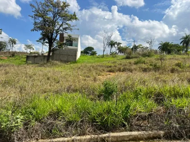 Excelente lote 360m² em aclive no bairro Colorado em Sete Lagoas! direto com proprietário