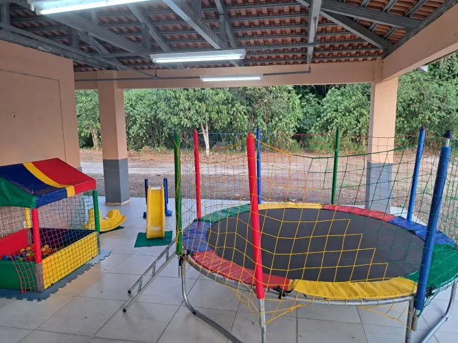 Pula pula, casinha de bolinhas, escorrega..!