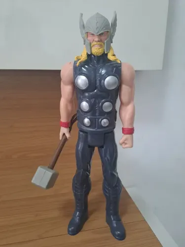 Boneco Thor Titan Hero Series