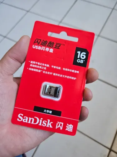 Pen Drive Sandisk 16GB Original Novo com músicas ou sem nada (Não entrego)