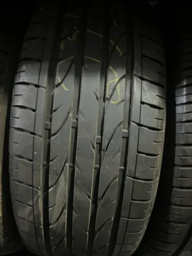 Pneu 235/50/18 Bridgestone 90 % Vida Util