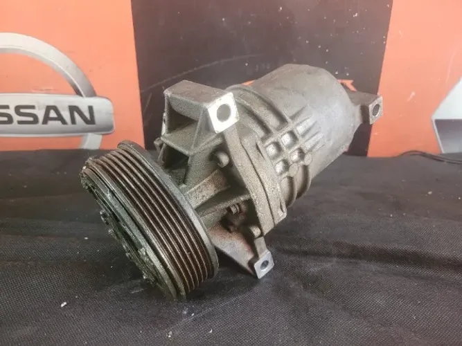 Compressor do Ar-Condicionado Nissan Versa Livina Tiida 2009 a 2016 92600 CJ63E