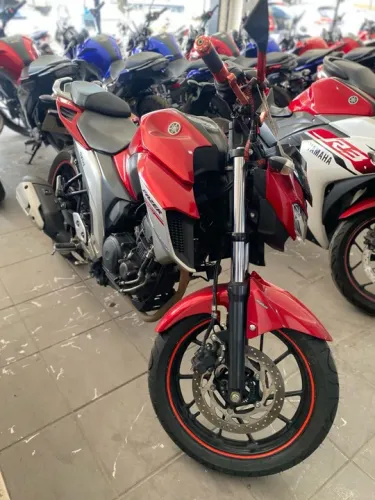 Yamaha Fazer 250 2021 - Vermelha - Impecável