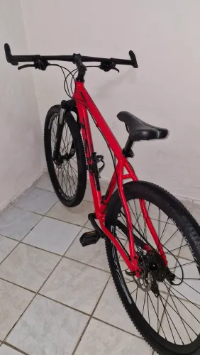 Bicicleta Aro 29 - Perfeita para trilhas e asfalto!