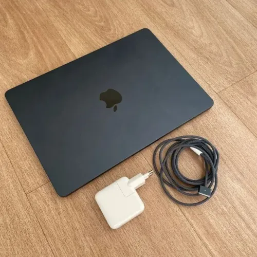 Macbook air m2 16GB