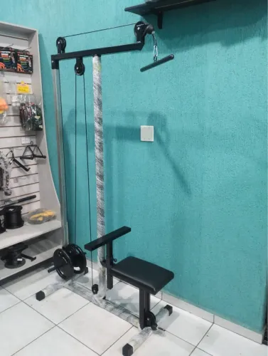 Pulley com remada 