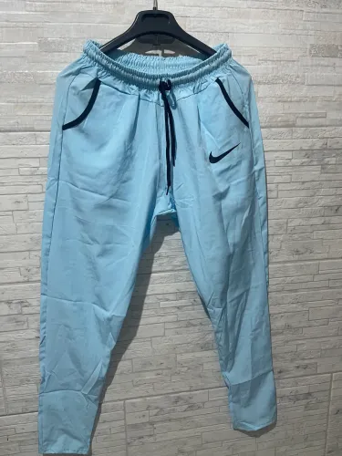conjunto tipo corta vento 