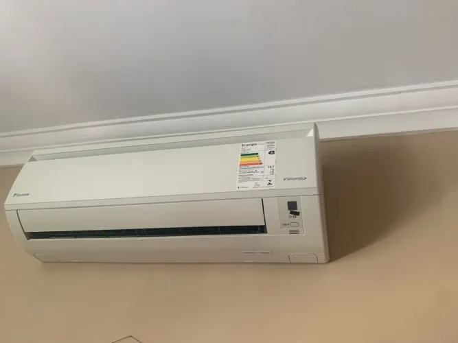 Evaporadora Daikin, 12000 Brutus