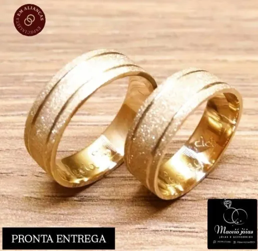 PAR DE ALIANÇAS BANHADAS A OURO 18K