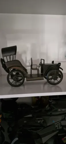 Carro artesanal de ferro 