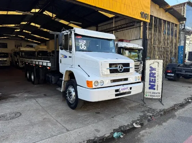 M BENZ L 1620 6X2 ANO 2006 CARROCERIA DE 8 METROS