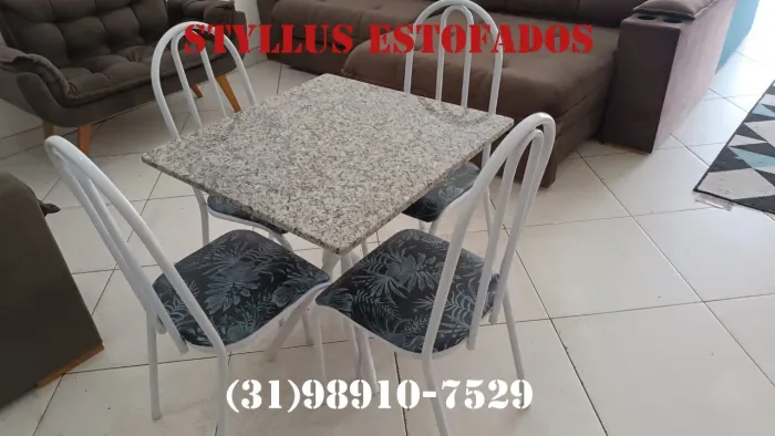 Mesa tubular com 4 cadeiras 