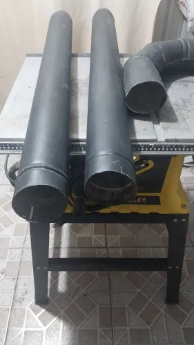 2 canos de 1m de 100mm de alumínio e uma curva de 90? de alumínio de 100mm para calhas