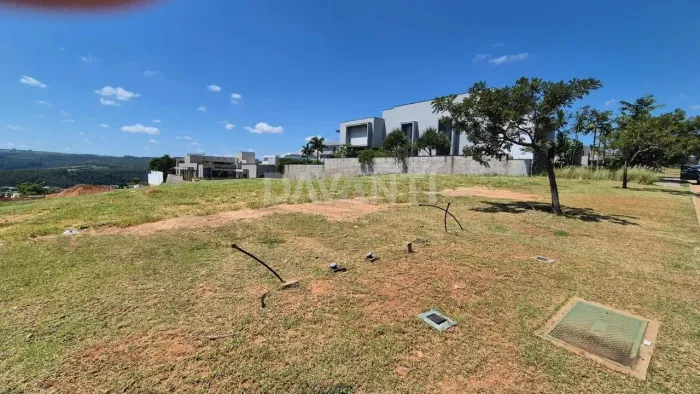 Terreno à venda no Condomínio Entre Verdes em Campinas na Davanti Imóveis.
