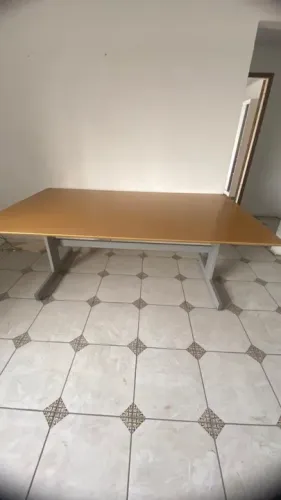 Mesa de Reunião em Madeira