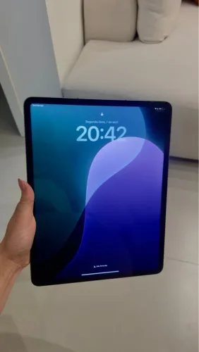 IPad Pro 6Geração 256GB - 12.9 pol- Wi-Fi + Celular + teclado