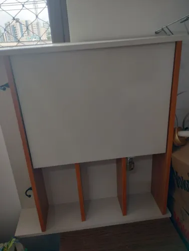 Vendo armário de banheiro