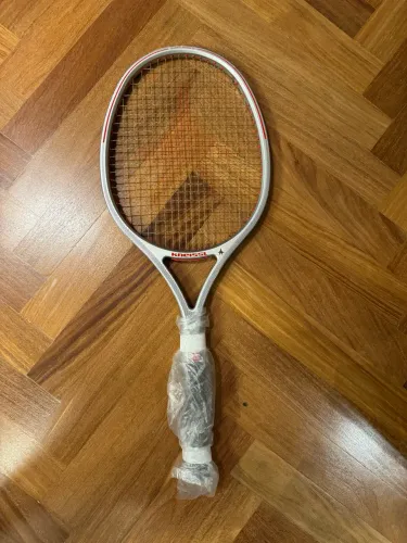 Raquete Kneissl em ótimo estado