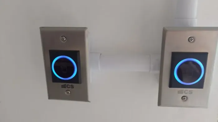 2 JOGOS DE FECHADURA DIGITAL (SENSOR, CONTROLADOR DE ACESSO, FONTE, BATERIA e TAGS)