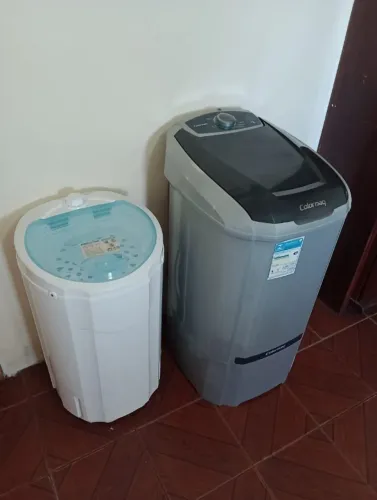 Máquina de Lavar+Centrífuga de Roupas