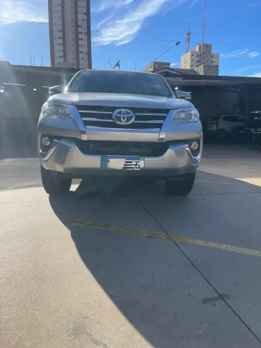 Toyota Hilux SW4 SR 4X2 2.7/ 2.7 Flex 16V Aut. 2017