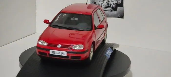 Miniatura de carro 118