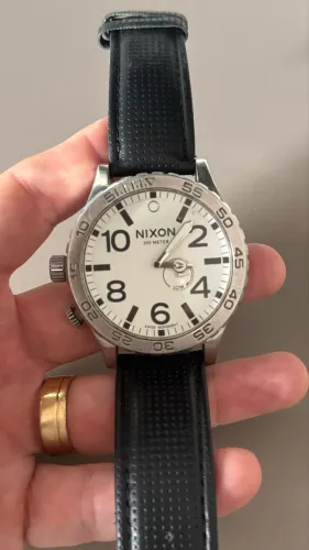Relógio Nixon Movimento Suiço