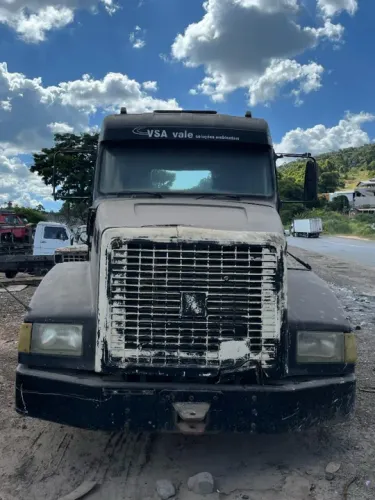 Cabine Caminhão Volvo Edc Nl Com Capô Completa