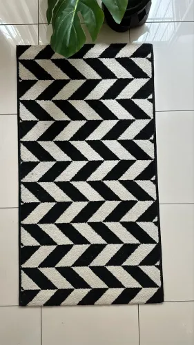Tapete Geométrico Preto & Branco