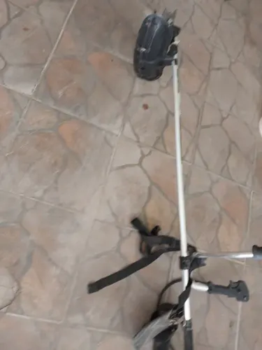 Roçadeira à gasolina Stomp