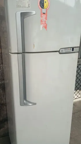 Geladeira Brastemp 370.litros Funcionando perfeitamente