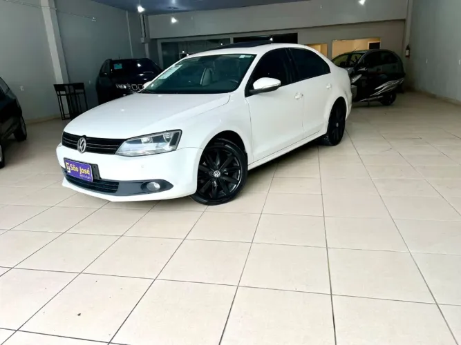 Volkswagen Jetta Comfortline 2.0 T.flex 8V 4P Tipt. 2013