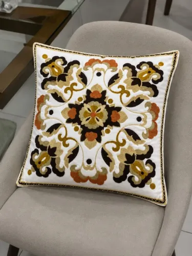 Capa de Almofada Bordada Premium | Estilo Rústico Sofisticado | Decoração Sala e Quarto