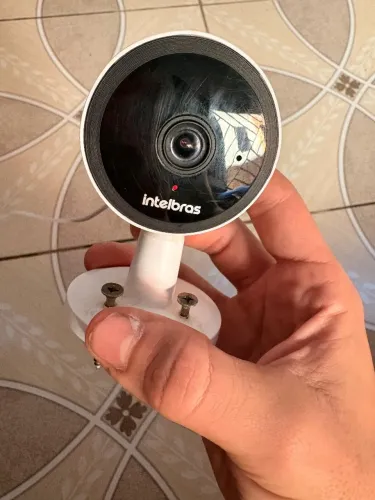 Vende-se câmera de segurança Intelbras.