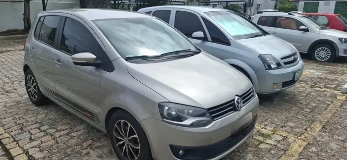 Volkswagen Fox 1.0 MI Total Flex 8V 5P 2014