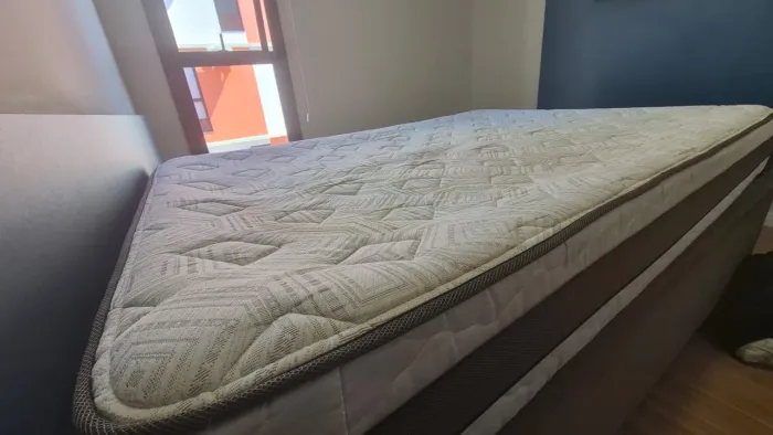 Vendo colchão de casal
