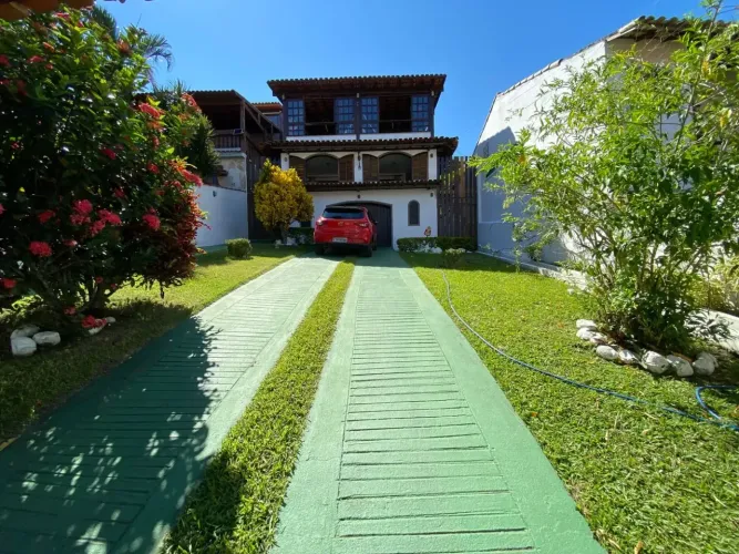 Casa com 4 quartos, condomínio Bosque do Pero - Cabo Frio - RJ
