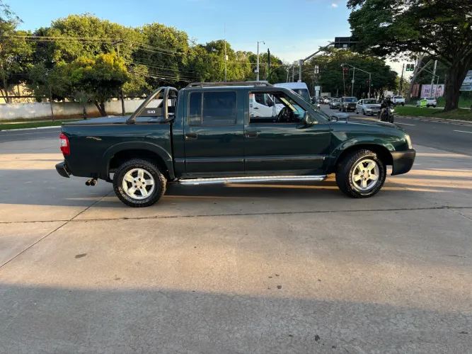 Chevrolet S10 Blazer DLX 2.8 4X4 TB Interc. Diesel 2004