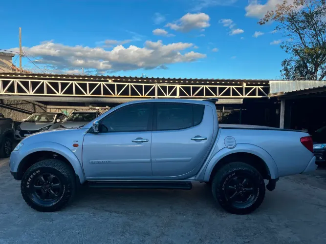 Mitsubishi L200 Triton HPE 3.2 CD TB Int.diesel AUT 2013
